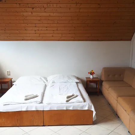 Hotel Radio Ii. 2*